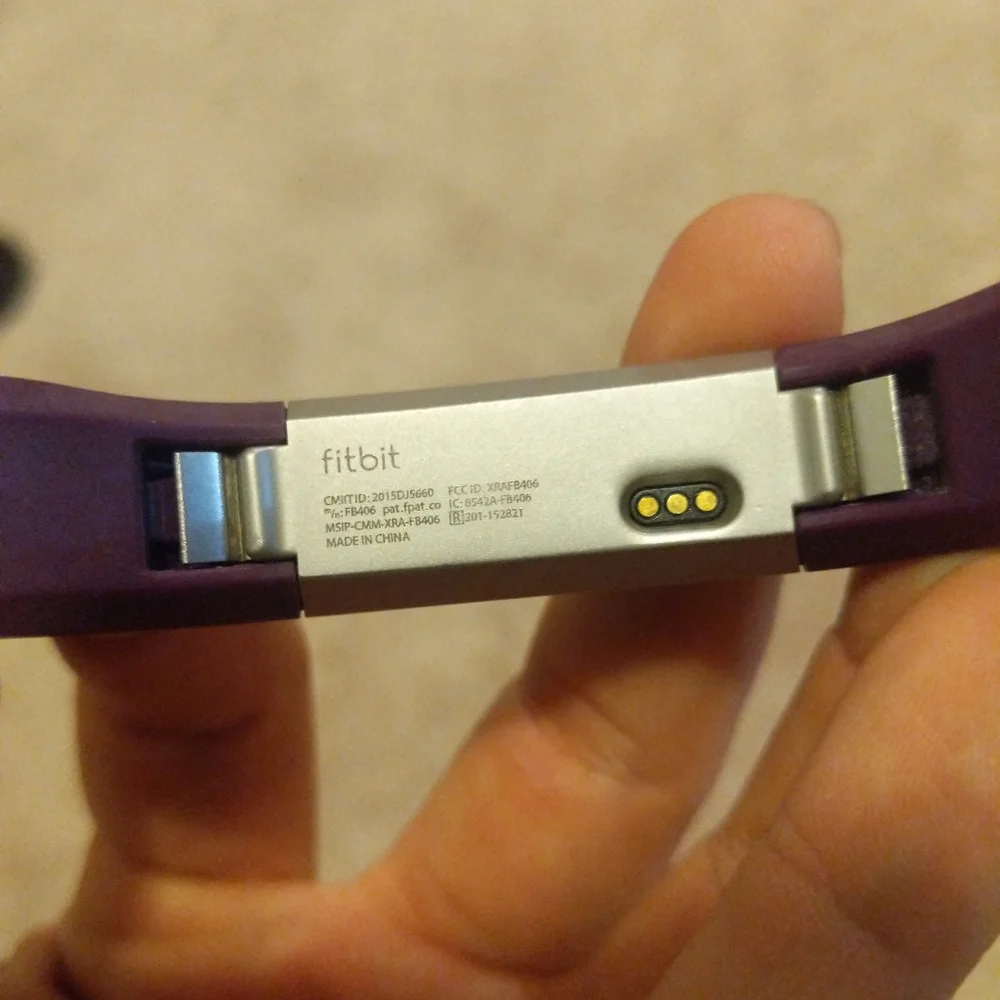 Pair of 2 Fitbits